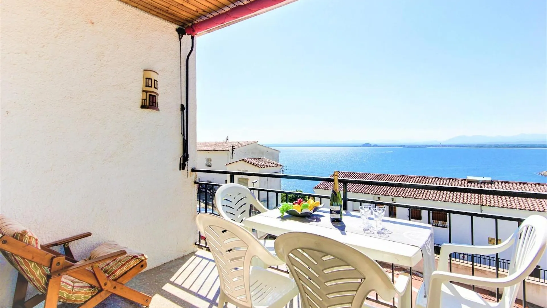 Apartment In Roses Centro